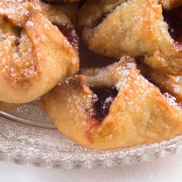 Dolci pasticcini biscotti artigianali della pasticceria sita a Pavia senza biologico