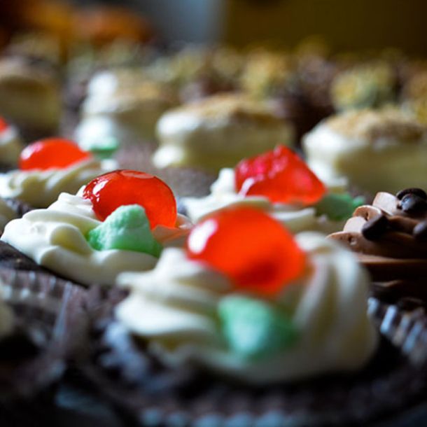 Dolci pasticcini biscotti artigianali della pasticceria sita a Pavia senza biologico